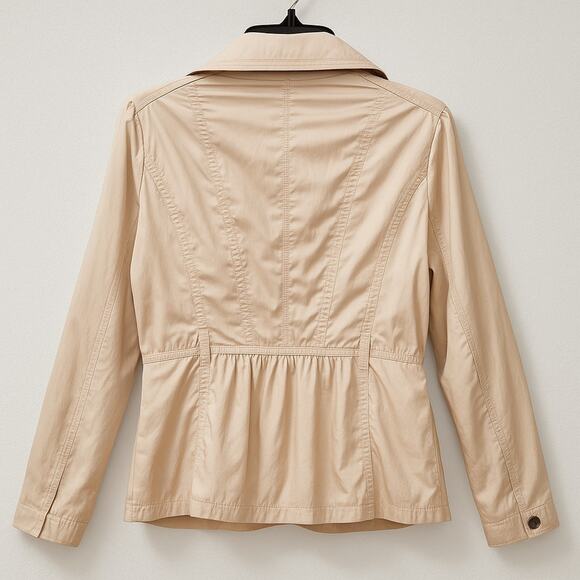 White House Black Market Beige Ruffle Zip Jacket Size 12 Lightweight Chic - Picture 2 of 13